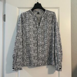 SHEIN size S black and white blouse, v-neck